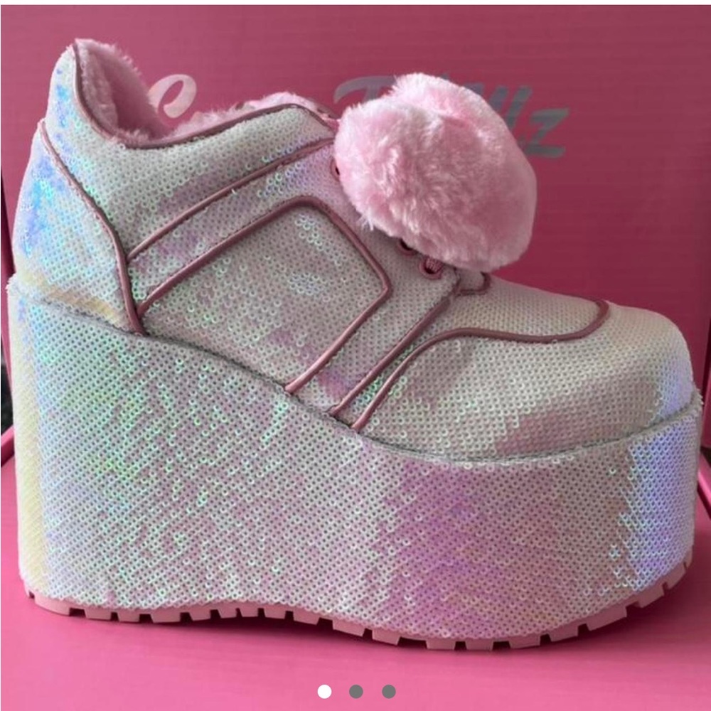 SUGAR THRILLZ  SEQUIN PLATFORM SNEAKERS BNIB